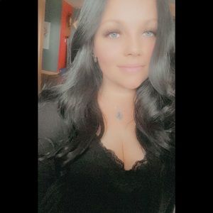 Meet your Posher, Holly